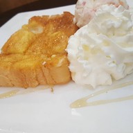 ขนมปังปิ้ง สังขยา กาแฟสด Heads Or Tails เฮดส์ ออร์ เทลส์ เดอะมอลล์ บางกะปิ