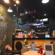 บรรยากาศ สถานีนมสด ประตู 10