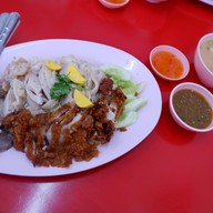 เจ๊หลิน ข้าวมันไก่สูตรไหหลำ