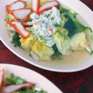 บะหมี่เกี๊ยวปู หมูแดง  ถ.มิตรภาพ