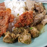 เมนูของร้าน ก๋วยเตี๋ยวหมูพริกกระเหรี่ยง พุทธมณฑลสายสาม