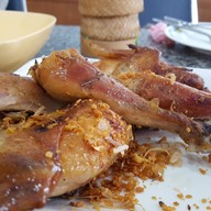 ไก่ย่างมิตรภาพ เขาสวนกวาง