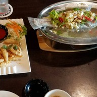 Salmon A-Gusto ชลบุรี