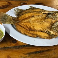 เมนูของร้าน ครัวเม็ดทราย ชายหาดชะอำ