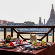 โรงแรมอรุณเรสซิเดนท์