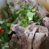 เมนูของร้าน ก๋วยเตี๋ยวบ้านหญิง