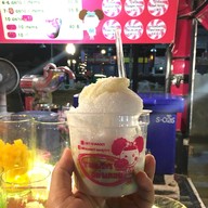 รวมมิตรแม่พลอย