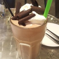 White Shuffle เซ็นทรัล อีสวิลล์