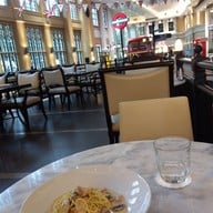 Le Petit cafe LONDON STREET