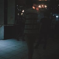 หน้าร้าน ก้ำกึ่ง