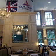 Le Petit cafe LONDON STREET