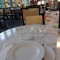 Le Petit cafe LONDON STREET