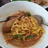 ข้าวซอยแม่พิกุล