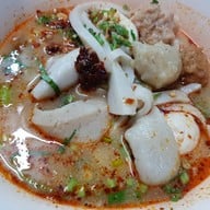 เมนูของร้าน ต้นตำรับหมูน้ำตก-ต้มยำ นครรสเด็ด