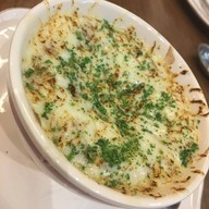 CALIN Café : French Café & Gourmet Grocery