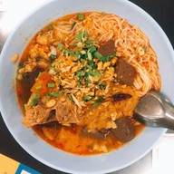 มุมอร่อย ขนมจีนพี่น้อย