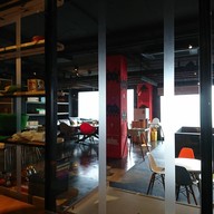 บรรยากาศ Game Over Lounge ทองหล่อ
