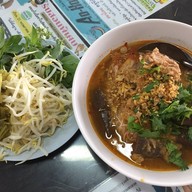 มุมอร่อย ขนมจีนพี่น้อย