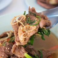 ลาบก้อยซอยอนามัย