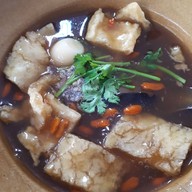 เมนูของร้าน มหาชัยหูฉลาม ปากซอย นรสิงห์ 1