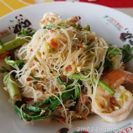 เมนูของร้าน ครัวอิ่มอร่อย (ไร่ขิง) 1