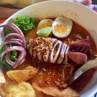 เมนูของร้าน ก๋วยเตี๋ยวต้มยำไข่หวานประตูสวนดอกเชียงใหม่