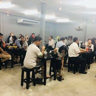 บรรยากาศ ก๋วยเตี๋ยวคั่วไก่เสาชิงช้า หลีเฮง