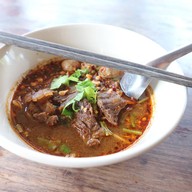 ก๋วยเตี๋ยวเรือต้นยางใหญ่เขาใหญ่