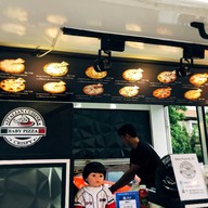 หน้าร้าน Baby Pizza