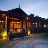 หน้าร้าน กุยบุรีโฮเต็ลแอนด์รีสอร์ท