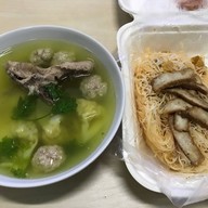 ก๋วยเตี๋ยวต้มยำชามใหญ่