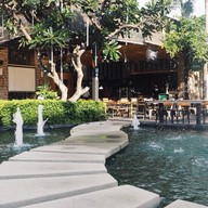 หน้าร้าน Bridge Over Water