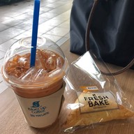 เมนูของร้าน S&P Restaurant & Bakery ในปั้มปตท