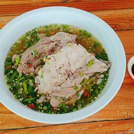 เมนูของร้าน ก๋วยเตี๋ยวหมูตำลึง นายเอก ร่มเกล้า