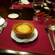 เมนูของร้าน Neil's Tavern Restaurant ร่วมฤดี