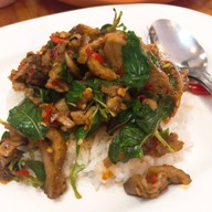 เมนูของร้าน เป็ดตุ๋นบ้านนา ข้าวขาหมูนายก กระเพราหมูหมัก ร้านเด็ดแห่งสระแก้ว