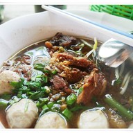 เมนูของร้าน ก๋วยเตี๋ยวปลื้ม พระประแดง