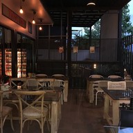 บรรยากาศ TINTIN CAFE