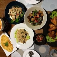 เมนูของร้าน Villa Moreeda Restuarant