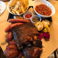 เมนูของร้าน Feed the Beast