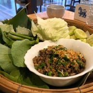 ใส้อั่วป้าน้อง