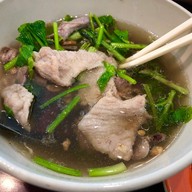 ก๋วยเตี๋ยวสุโขทัย ตาปุ้ย ปตท.ลานหอย