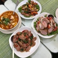 เมนูของร้าน ร้านไส้กรอกคุณวี