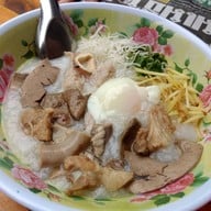 เมนูของร้าน เกาเหลาเลือดหมู-โจ๊ก(แม่อิ่ม)