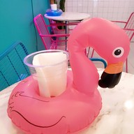 บรรยากาศ POOLTIME CAFE เอกมัย