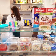 POOLTIME CAFE เอกมัย