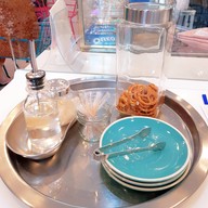 POOLTIME CAFE เอกมัย