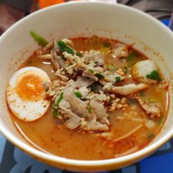 เมนูของร้าน ก๋วยเตี๋ยวต้มยำไข่