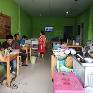 ก๋วยเตี๋ยวคุณตาสนม