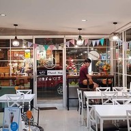 บรรยากาศ Floor Coffee 2 วชิรา